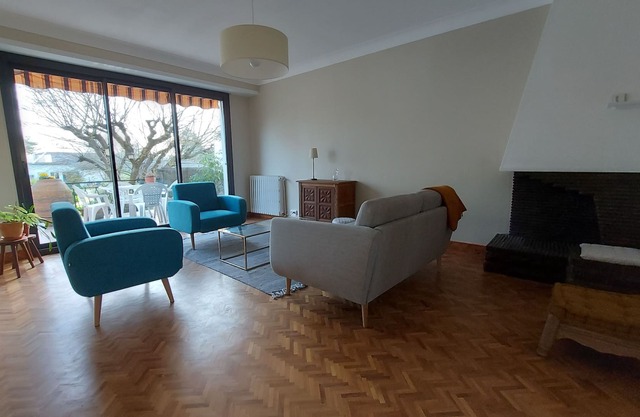 Spacious and bright apartment in villa with terrace and garden
