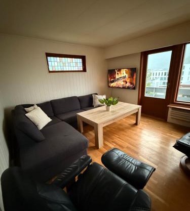 Spacious and central house with 5 bedroms