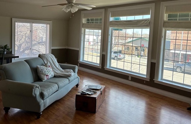 Spacious and light filled apartment in downtown Roundup, MT