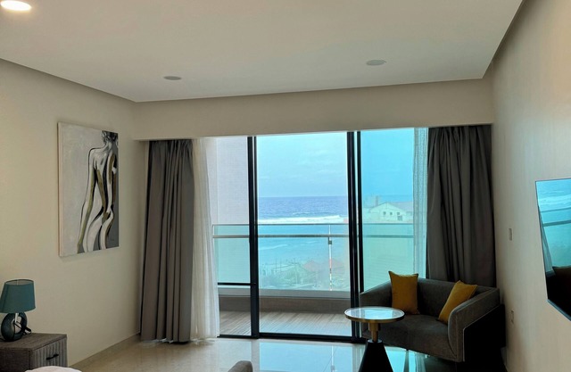 Spacious and luxurious 3-bedroom apartment in charming Virage Dakar