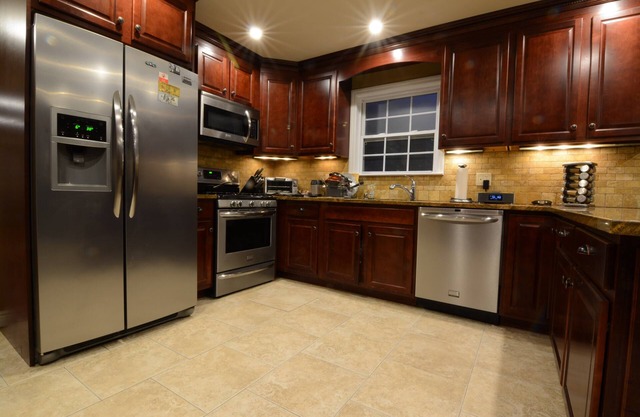 Spacious and Peaceful 4 Bedroom Home with Mater bath and full basement