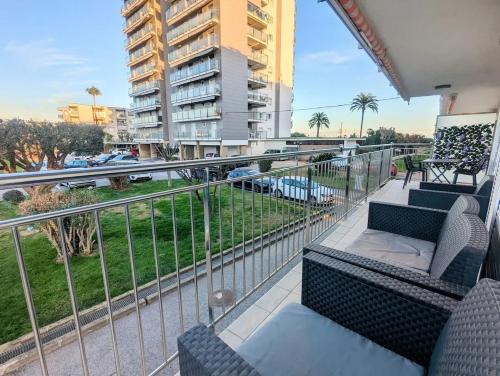 Spacious apartment in Cabrera de Mar with sea view