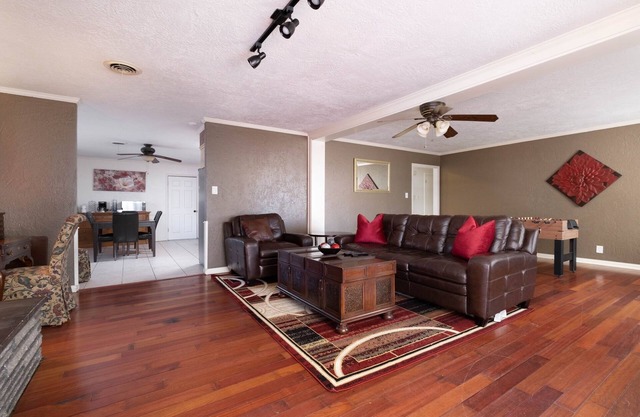 Spacious Belmar Beauty w/Fireplace & Patio