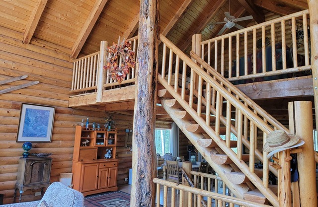 Spacious Cabin just minutes outside of Park City