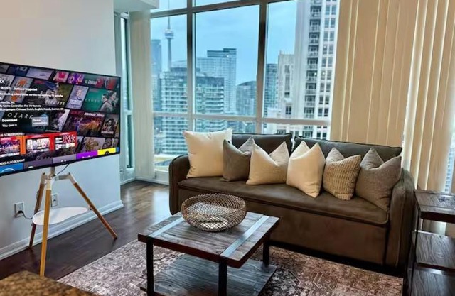 Spacious Comfort in City Center - Free Parking