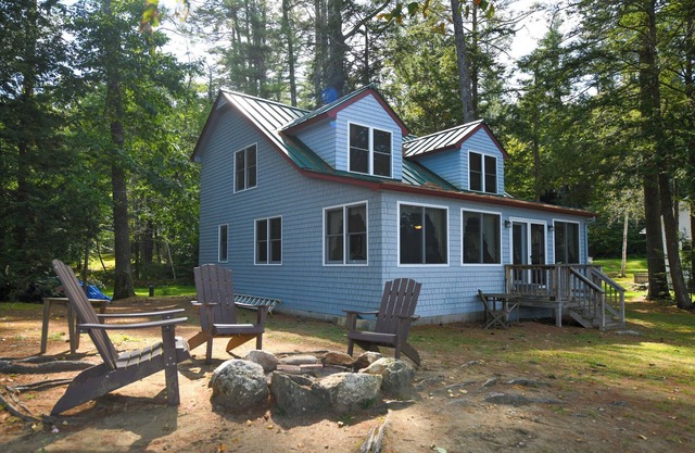 Spacious, cozy waterfront cottage on Norway Lake with hiking trails nearby.