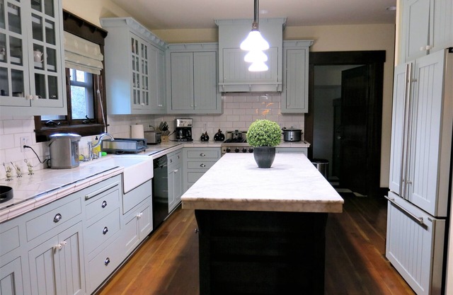 Spacious Craftstman house in Downtown Davis, 1 mile to Campus