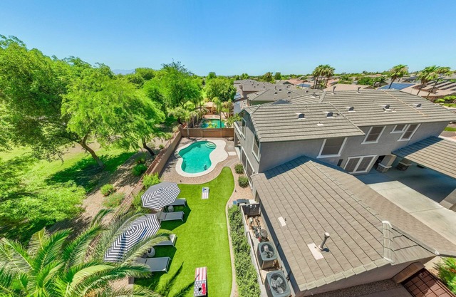 Spacious Desert Retreat + Games + Sports