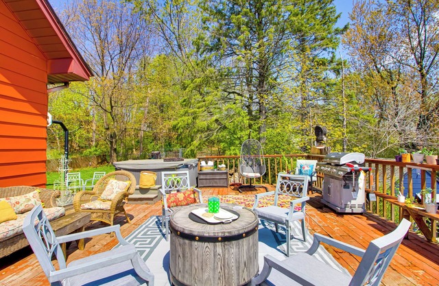 Spacious Duluth Home ~ 4 Mi to Lake Superior!