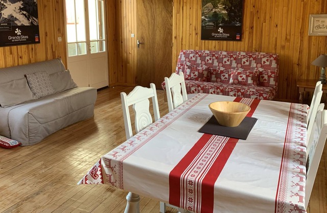 Spacious duplex apartment, balcony with mountain views and private garage