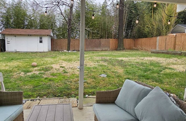 Spacious Family sized Home near Metro Station