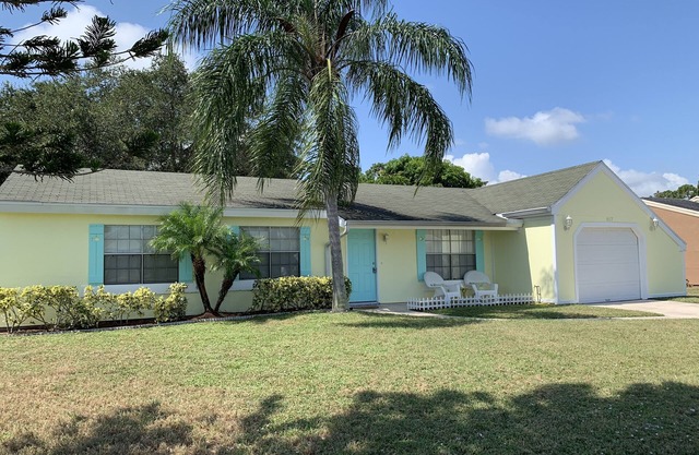 Spacious Florida Home On Canal. 3br/2ba. Minutes From Beaches.