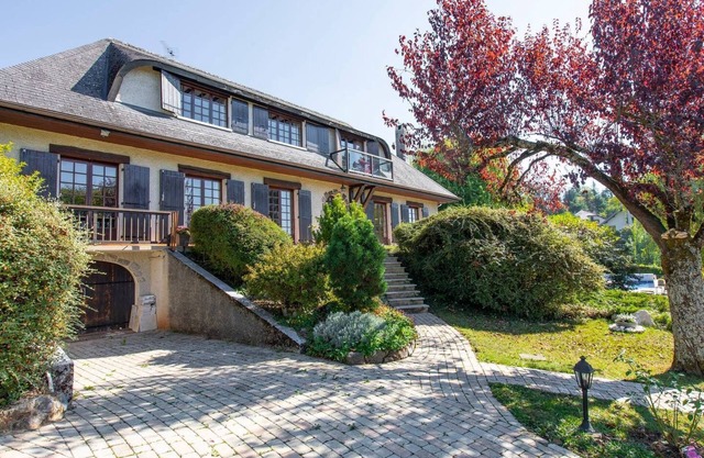 Spacious Lake Annecy Villa - Delightful in Summer or Winter