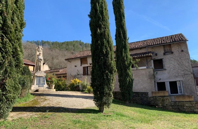 Spacious apartment in a charming, tranquil village