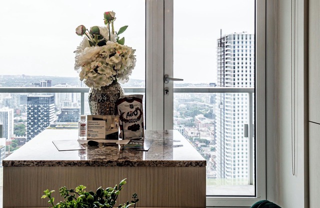 Spacious Furnished Apartment Sleeps 4 With Walkout Balcony, Parking Available
