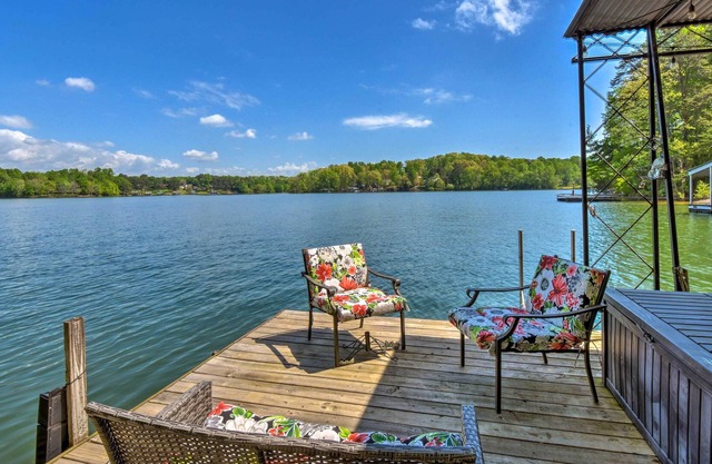 Spacious Gainesville Retreat On Lake Lanier!