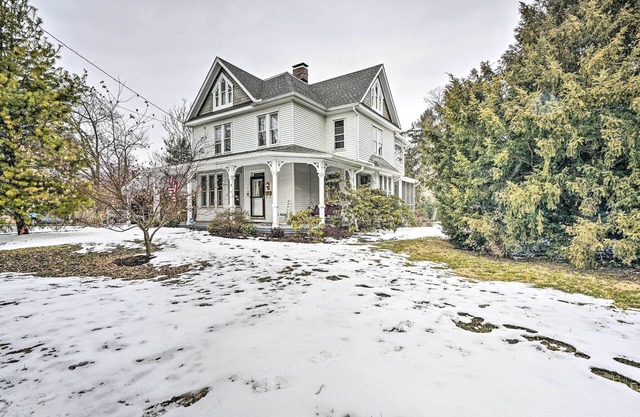 Spacious Getaway: 7 Mi to Whitetail Slopes!