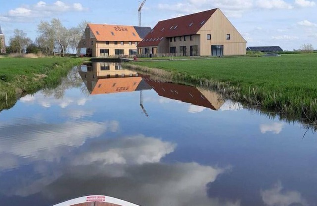 Spacious holiday home in Leons with garden