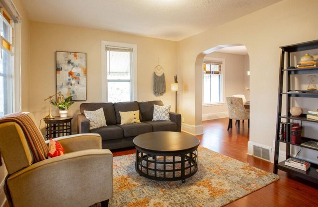 Spacious home in Heart of NE Mpls Arts district
