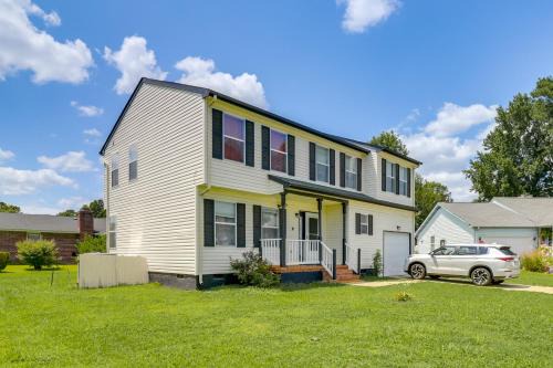 Spacious Home Less Than 3 Mi to Hampton Coliseum!