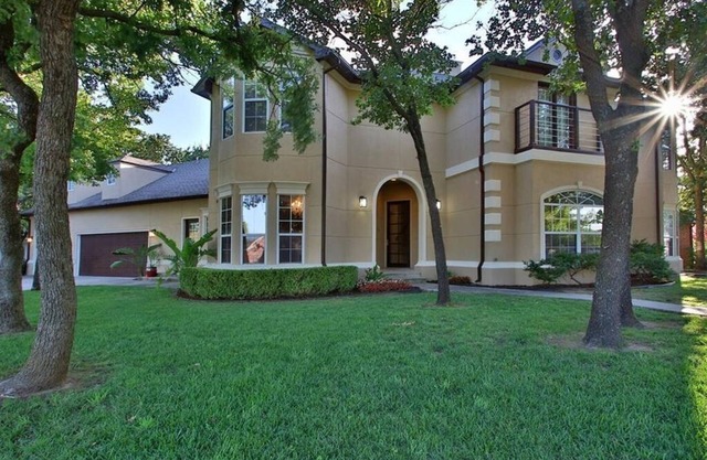 Spacious home near I-35 in Edmond