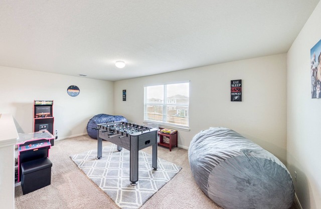 Spacious Home Near Lackland & Fort Sam Houston