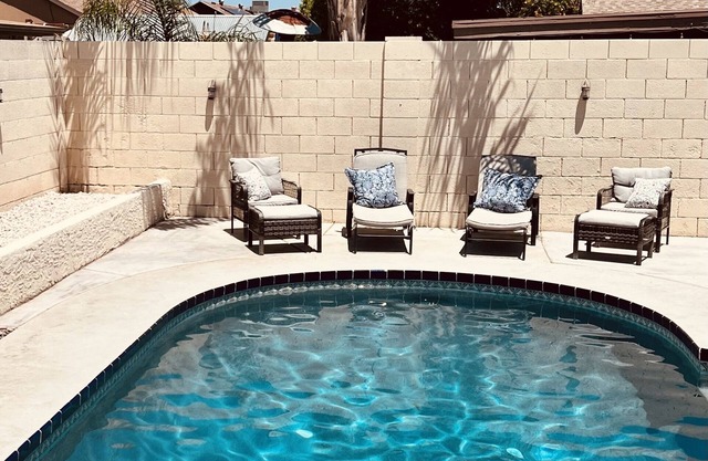 Spacious Home, Private Pool, minutes to Spring Training, and Cardinal Stadium