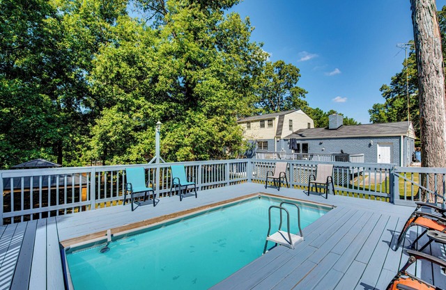 Spacious Home w/Hot Tub, 14 Mi to Downtown ATL!