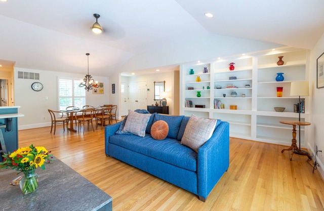 Spacious home with an outdoor pool, screened porch, washer/dryer & central AC