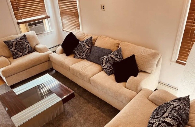 Spacious house 10 minutes from JFK Airport for a large family