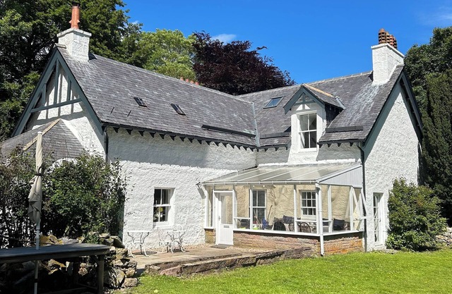 Spacious House in the Cairngorm National Park. Walking/Cycling/Skiing/Castles