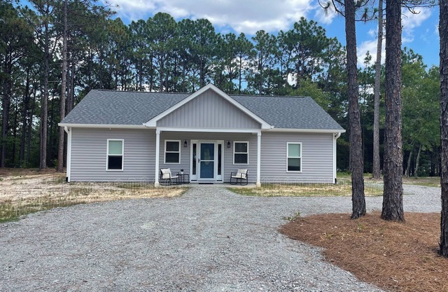 Spacious house with pool less than 5 miles from the village of Pinehurst