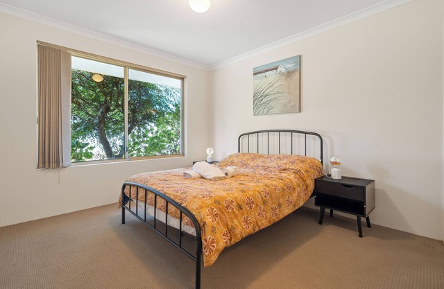 SPACIOUS JANDAKOT HOUSE FOR FAMILIES AND BUSINESS