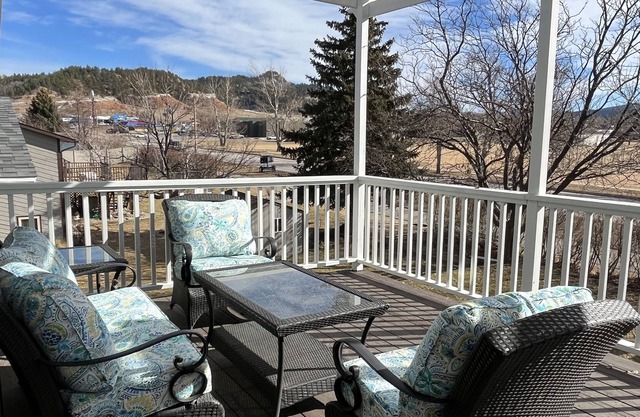 Spacious Large Home, Great Location (BHSU, SHS)!