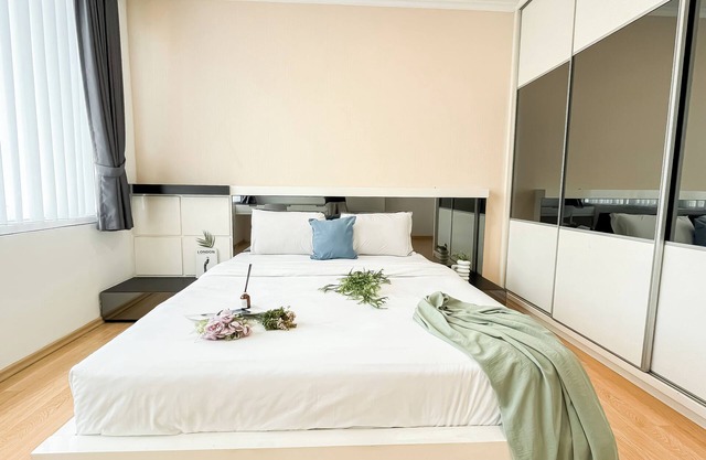 Spacious Luxury 2Br Apartment With Extra Room At Fx Residence