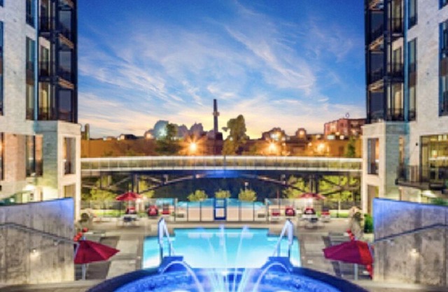 Spacious Luxury Condo In Prime Location