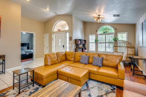 Spacious Mesquite Home about 3 Mi to Golf Courses!
