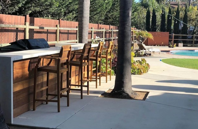 Spacious Modern Home w/Swimming Pool Perfect for Large Families