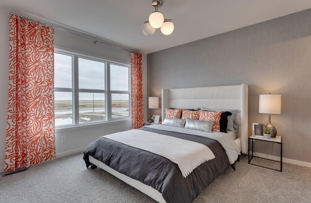 Spacious Modern Home With King Bed & Office