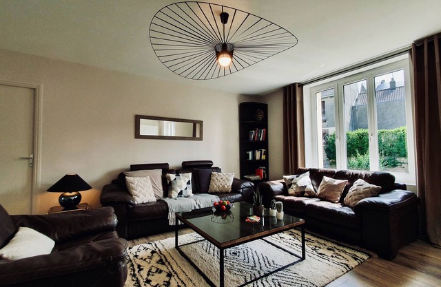 Spacious new apartment at the foot of the cathedral!
