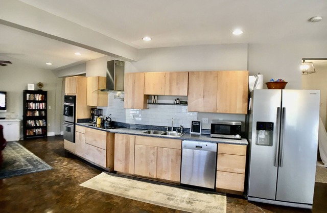 Spacious Old Mandeville Apartment on Bike Trail