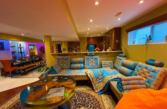 Spacious Oriental Style by Native Designer + Free Parking