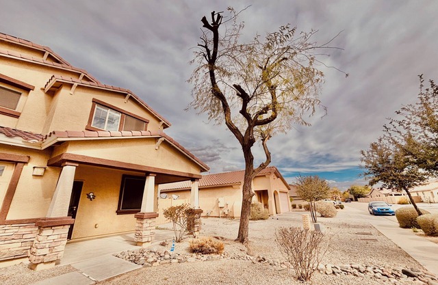 Spacious pet friendly w/pool and bbq area two-story house and office space.