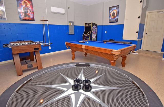 Spacious Pool Home in Golfing Community With Game Room