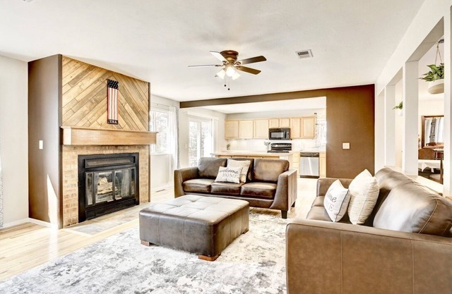 Spacious Private Retreat Near Cherry Creek Park!