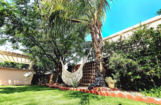 Spacious & quiet 2 story house close to regional parks, golf clubs & shopping.