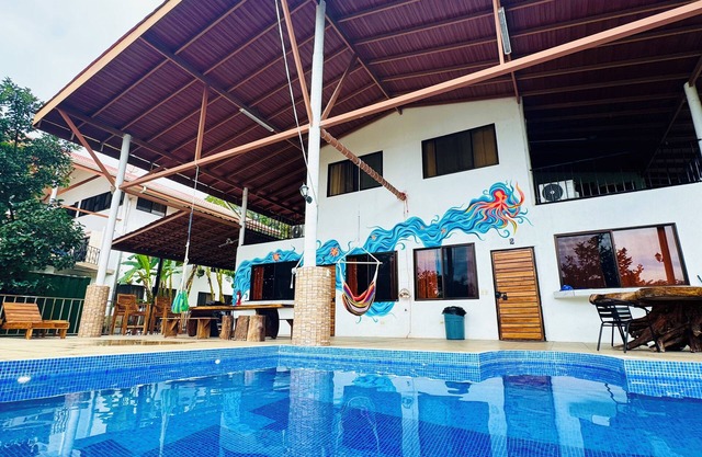 Spacious retreat space in brilliant Puerto Carrillo with AC, WiFi