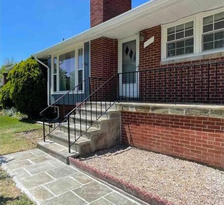 Spacious single family home close to VA and DC 5mins to MGM