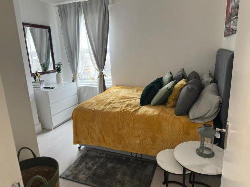 Spacious Studio with Separate the Kitchen 4A