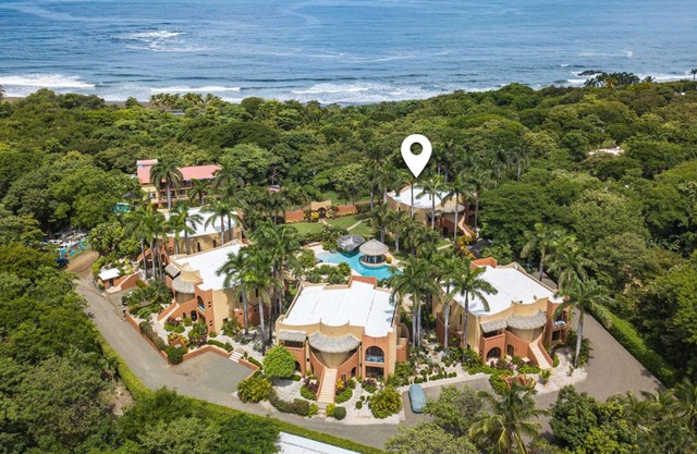 Spacious Two Bedroom Condo - Walking Distance from the Beach